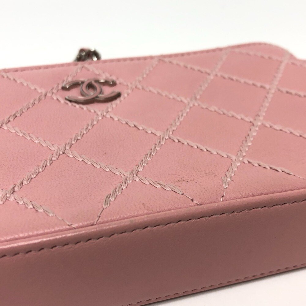 CHANEL Authentic Pink Lambskin Leather Logo Wallet - Picture 8 of 16